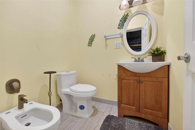 6852 Skyline Drive, Delray Beach, FL 33446