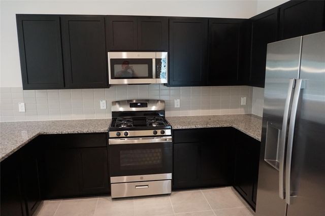 11872 East Gate Drive, Willis, TX 77318
