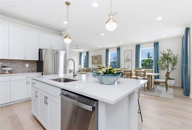 17718 BROADLEAF LOOP, Venice, FL 34293