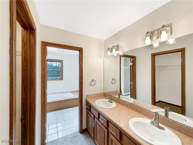 2844 Chamberlin Boulevard, Hudson, OH 44236