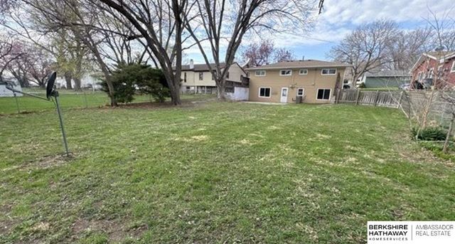 1805 W Madison Avenue, Norfolk, NE 68701