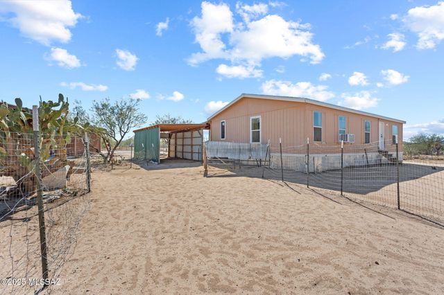 8925 S Comanche Road, Tucson, AZ 85735