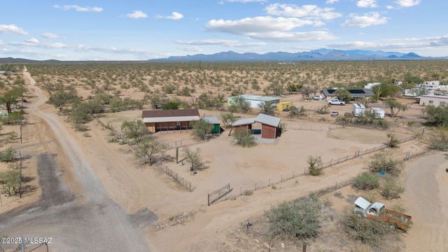 8925 S Comanche Road, Tucson, AZ 85735