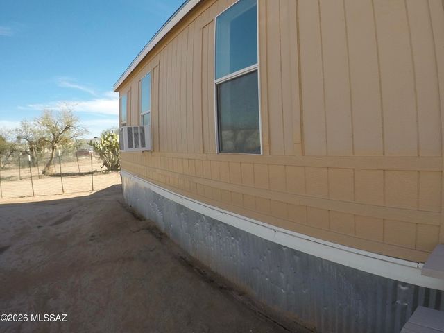 8925 S Comanche Road, Tucson, AZ 85735