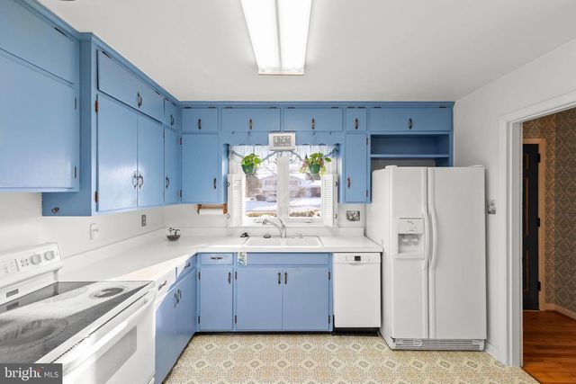 307 FOX DR, Winchester, VA 22601