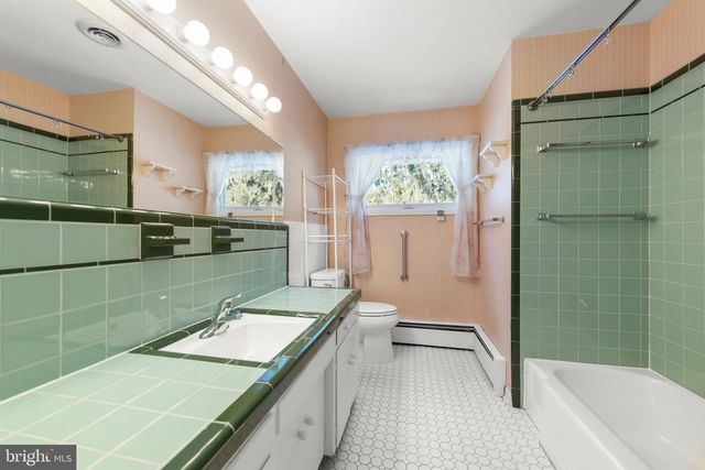 307 FOX DR, Winchester, VA 22601