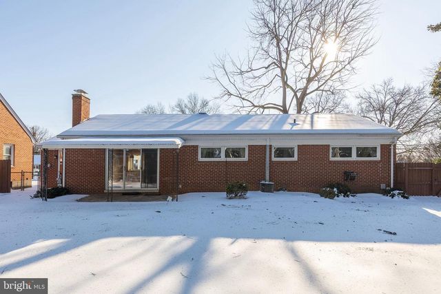 307 FOX DR, Winchester, VA 22601