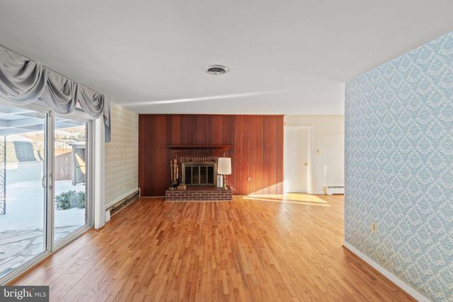 307 FOX DR, Winchester, VA 22601