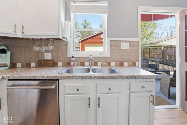 5858 Dewey Avenue, Indianapolis, IN 46219