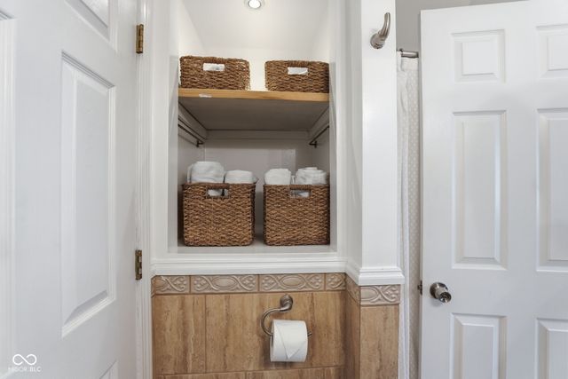 5858 Dewey Avenue, Indianapolis, IN 46219