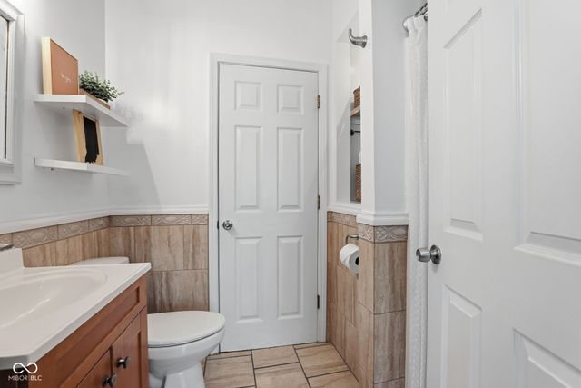 5858 Dewey Avenue, Indianapolis, IN 46219