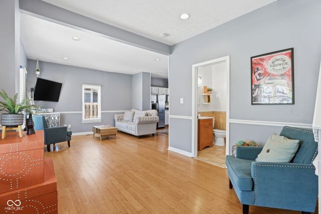 5858 Dewey Avenue, Indianapolis, IN 46219