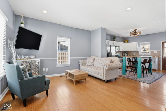 5858 Dewey Avenue, Indianapolis, IN 46219