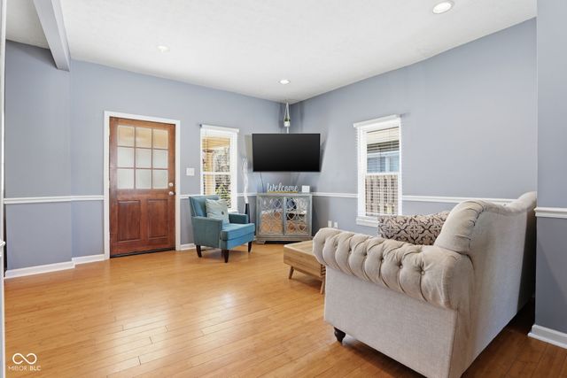 5858 Dewey Avenue, Indianapolis, IN 46219