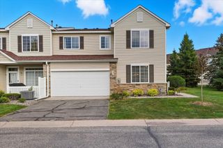 15672 Emerald Drive N 1, Hugo, MN 55038