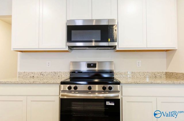 398 Jackson Point Circle A, Huntsville, AL 35811