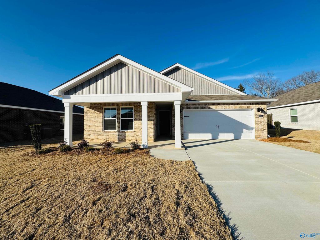 398 Jackson Point Circle A, Huntsville, AL 35811