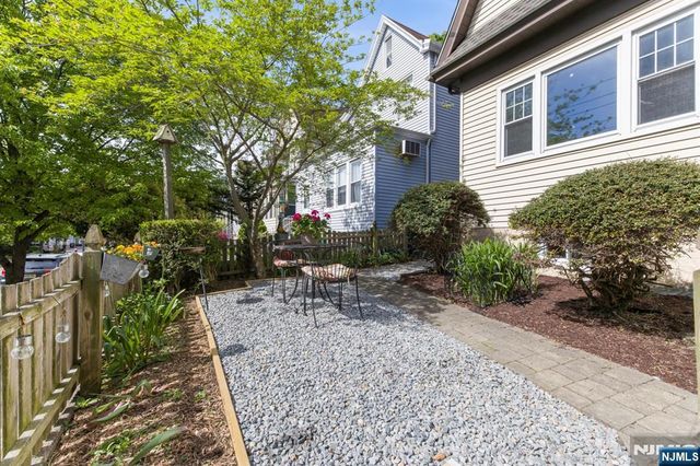 370 Undercliff Avenue, Edgewater, NJ 07020