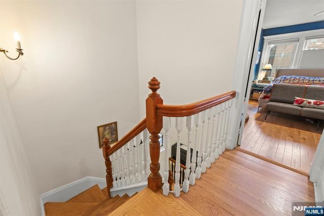 370 Undercliff Avenue, Edgewater, NJ 07020