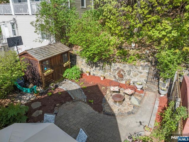 370 Undercliff Avenue, Edgewater, NJ 07020