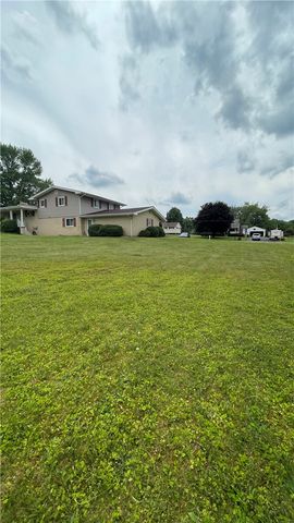 107 Mapeat Ln, Union Twp, PA 16101