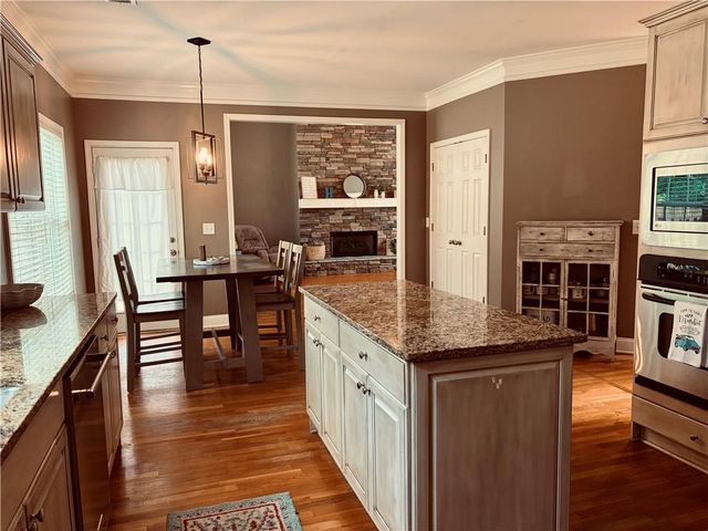 7106 Golfside Drive SE, Covington, GA 30014