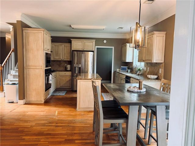 7106 Golfside Drive SE, Covington, GA 30014