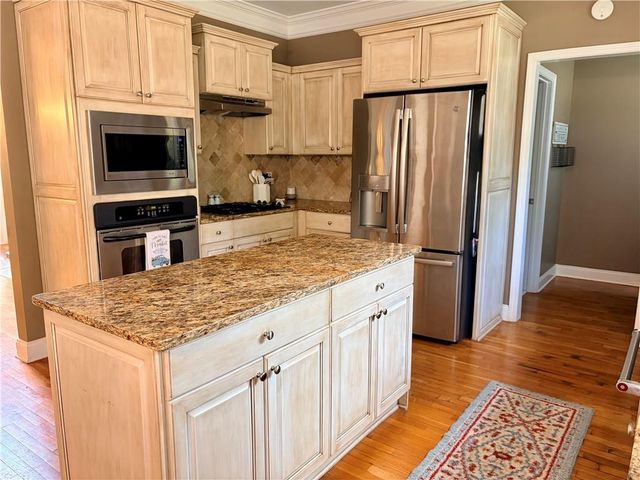 7106 Golfside Drive SE, Covington, GA 30014
