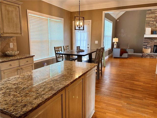 7106 Golfside Drive SE, Covington, GA 30014