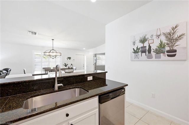 8612 Genova CT, Naples, FL 34114