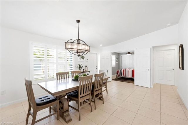 8612 Genova CT, Naples, FL 34114