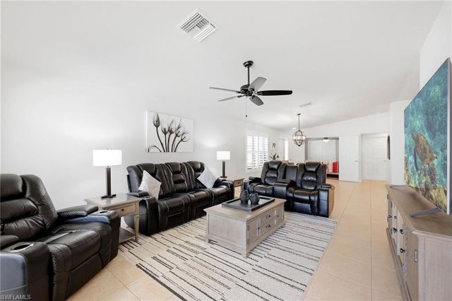 8612 Genova CT, Naples, FL 34114