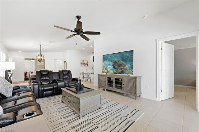 8612 Genova CT, Naples, FL 34114