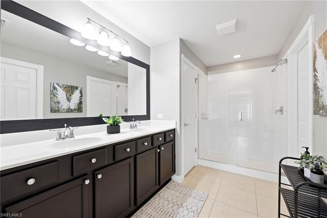 8612 Genova CT, Naples, FL 34114