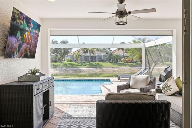 8612 Genova CT, Naples, FL 34114