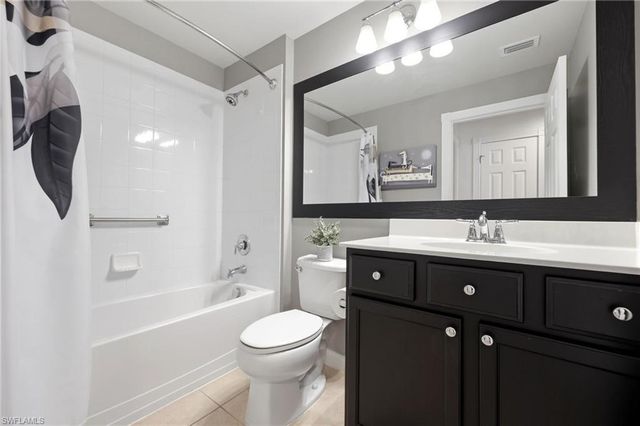 8612 Genova CT, Naples, FL 34114