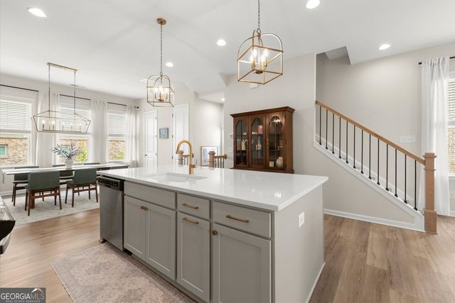 150 Harlow Circle, Roswell, GA 30076