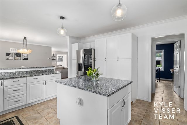 3030 Cascade Road, East Grand Rapids, MI 49506