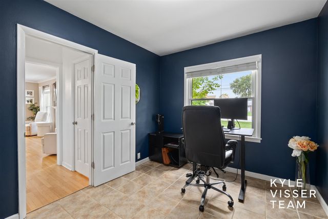 3030 Cascade Road, East Grand Rapids, MI 49506
