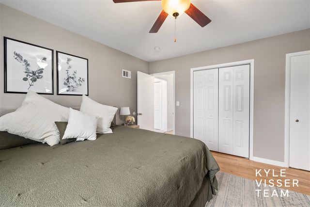 3030 Cascade Road, East Grand Rapids, MI 49506