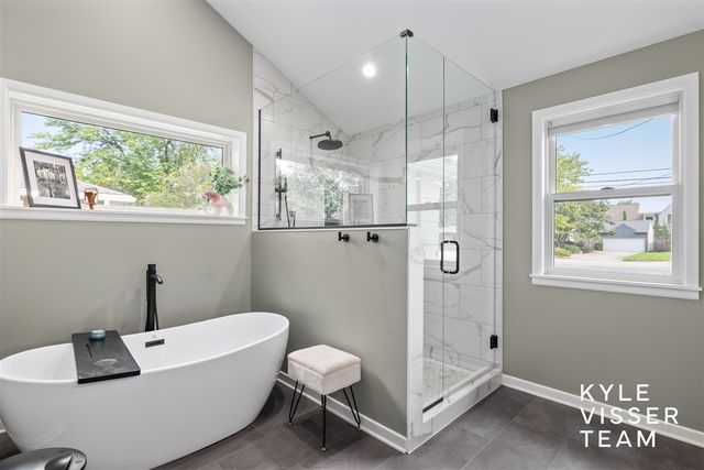 3030 Cascade Road, East Grand Rapids, MI 49506