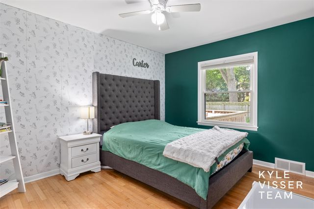 3030 Cascade Road, East Grand Rapids, MI 49506