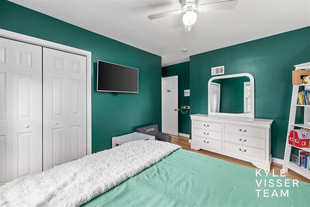3030 Cascade Road, East Grand Rapids, MI 49506