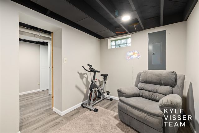 3030 Cascade Road, East Grand Rapids, MI 49506