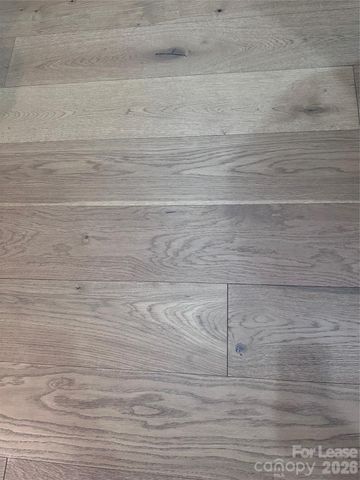 333 W Trade Street W 2002, Charlotte, NC 28202