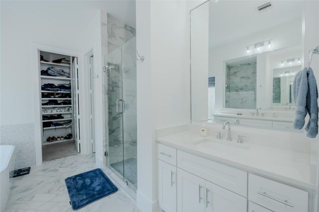 8810 Carousel Lane A, Houston, TX 77080