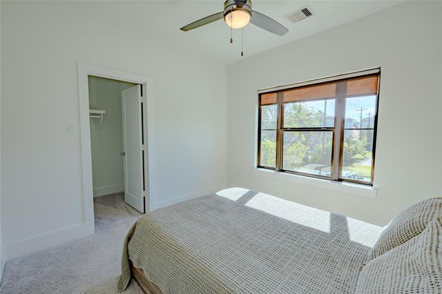 8810 Carousel Lane A, Houston, TX 77080