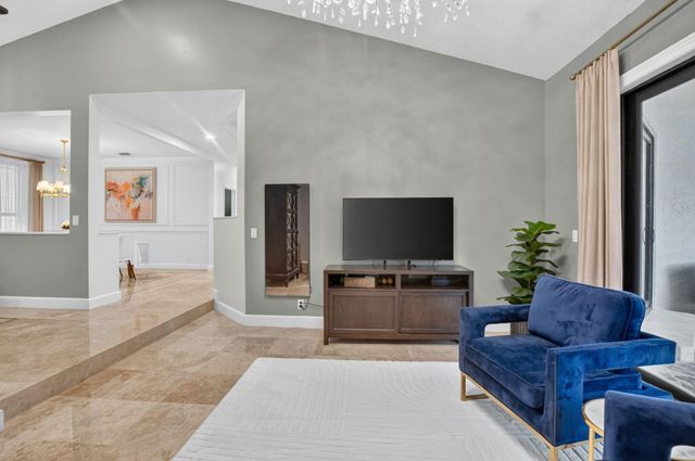 1985 Parkside Circle S, Boca Raton, FL 33486
