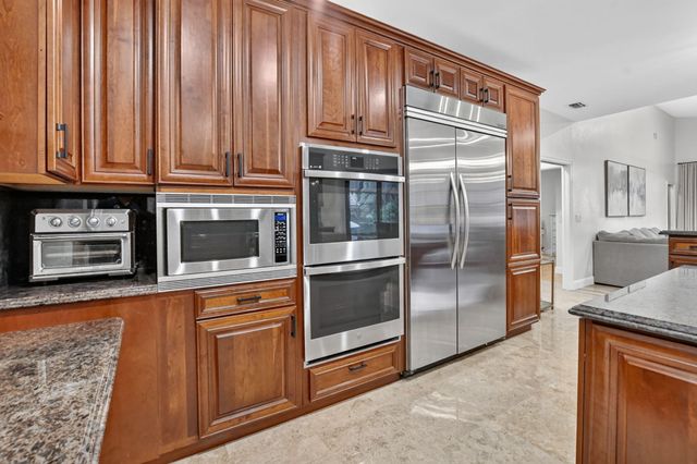 1985 Parkside Circle S, Boca Raton, FL 33486
