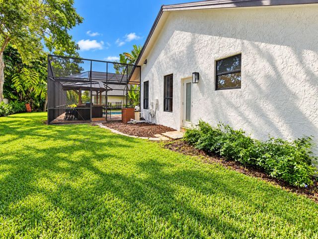 1985 Parkside Circle S, Boca Raton, FL 33486